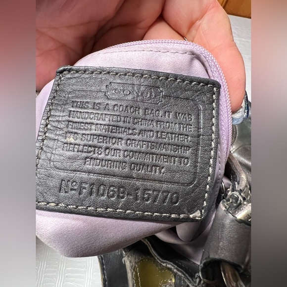 Coach C Gold and Silver Shoulder Bag with Sleek Design - Picture 5 of 8